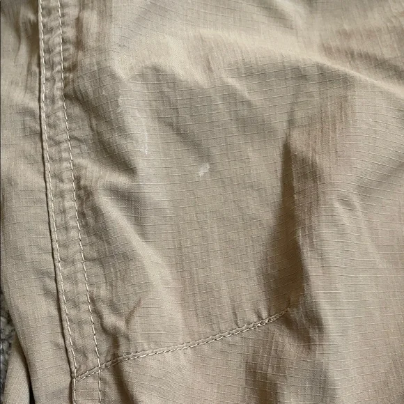 Columbia Men’s 30x34 convertible hiking pants - Picture 10 of 11